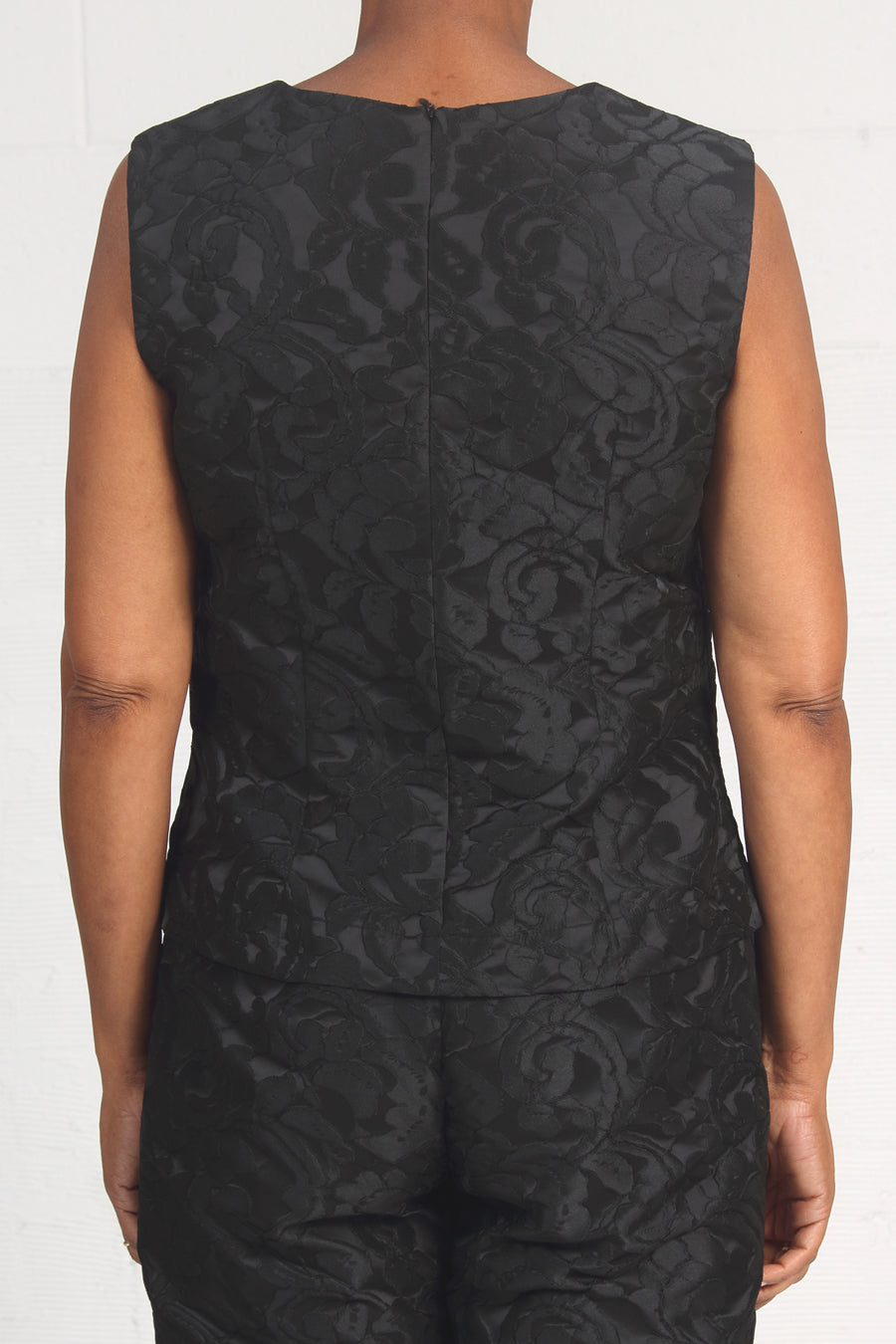 Floral Jacquard Deb Top - black - SOLD OUT