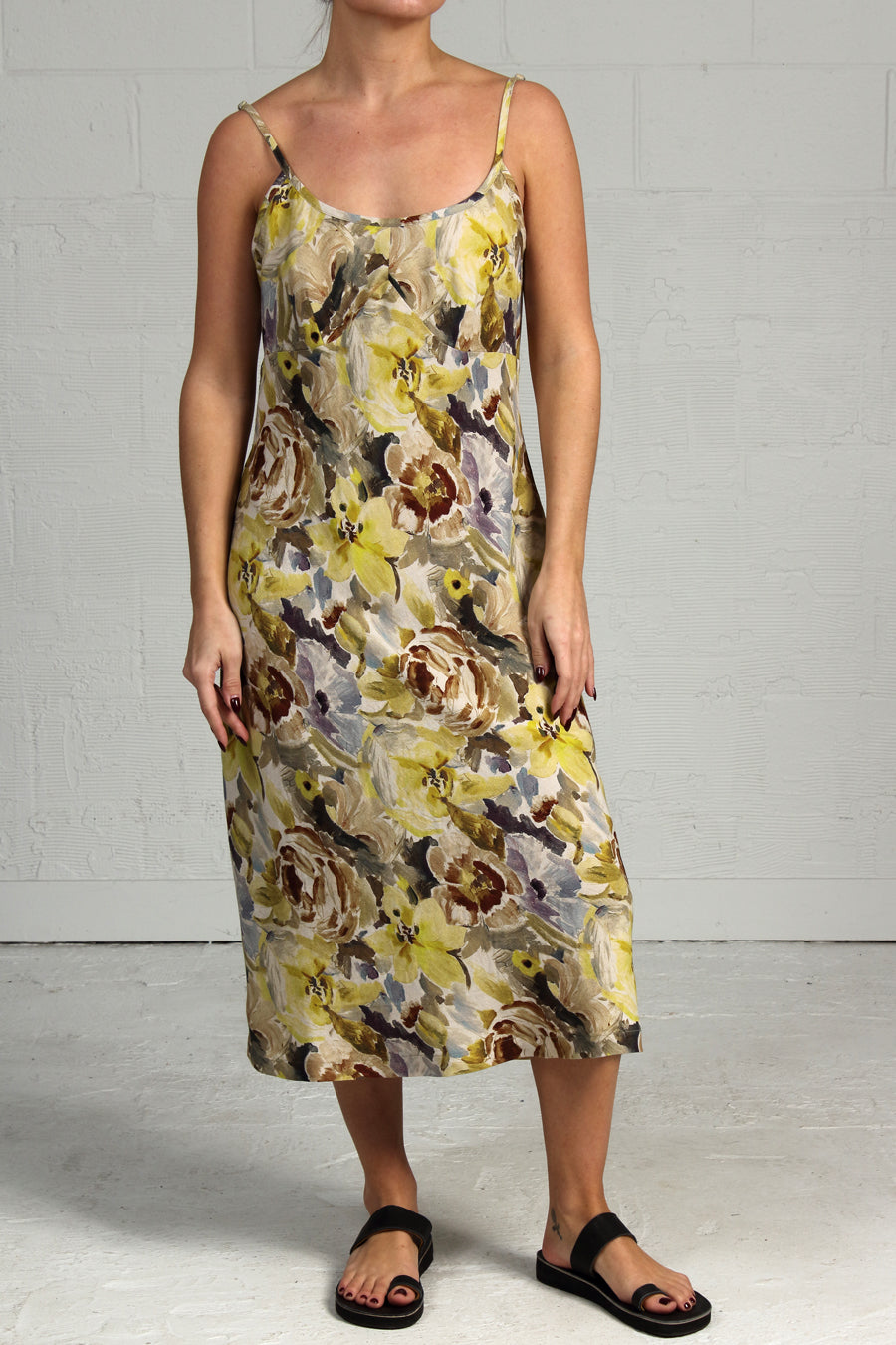 Floral Linen Vintage Garbo