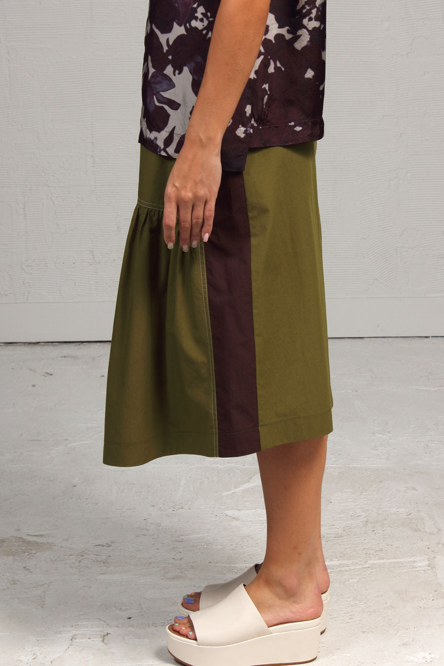 Solid Cotton Highwire Skirt - Moss/Espresso
